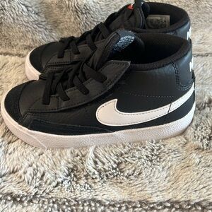 Black And White Nike Toddler Blazers